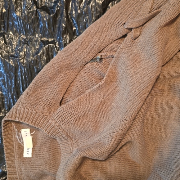 Brown Cable Knit Women's Sweater - Picture 4 of 4